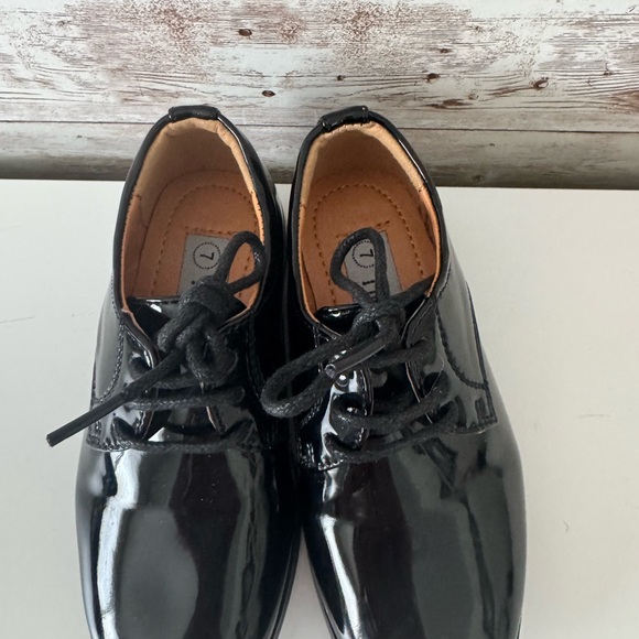 Tip Top Black Patent Leather Dress Shoes Little Boys Size 7 Tuxedo Lace Up - Picture 2 of 8